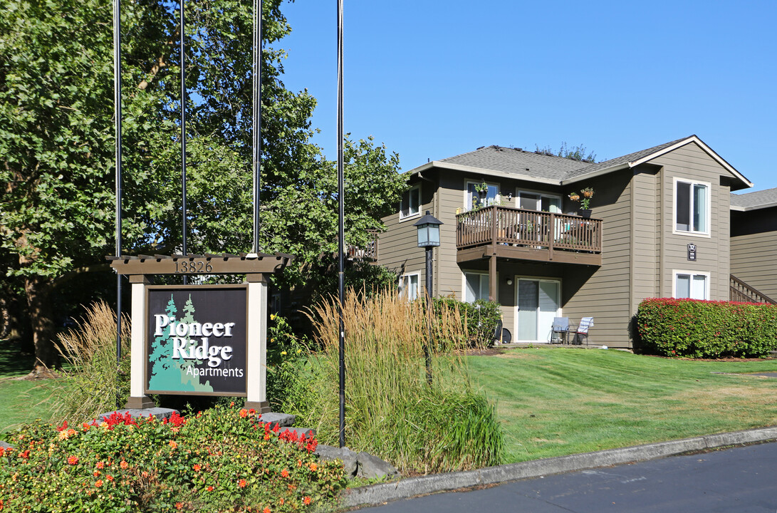 Pioneer Ridge Apartments in Oregon City, OR - Building Photo