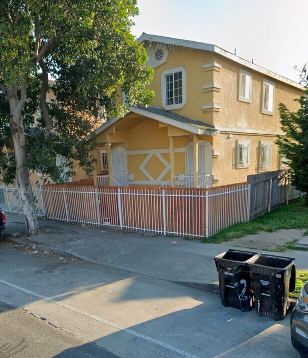 9307 Avalon Blvd in Los Angeles, CA - Building Photo