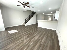 1120 5th Ave N in Texas City, TX - Building Photo