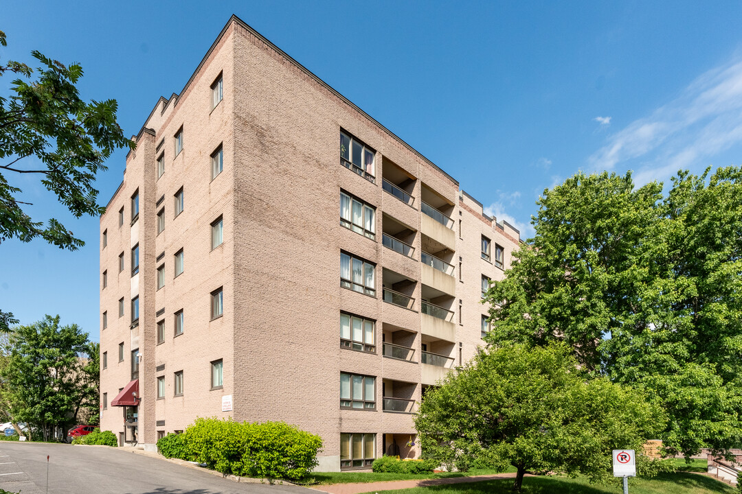 2938 Sainte-Foy Ch in Québec, QC - Building Photo