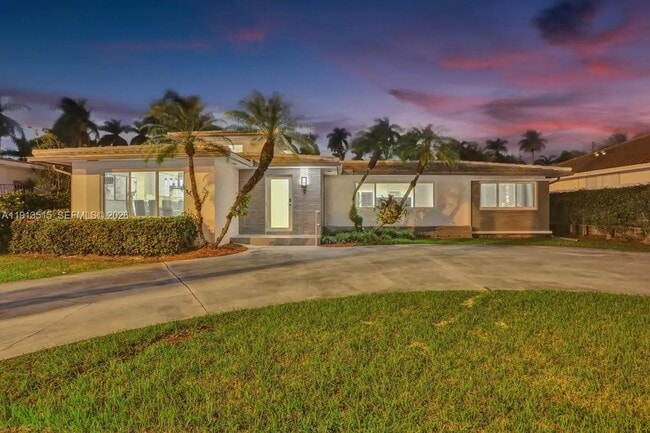 property at 1241 Hollywood Blvd