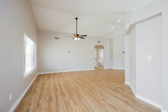 7055 W Sanna St in Peoria, AZ - Building Photo - Building Photo