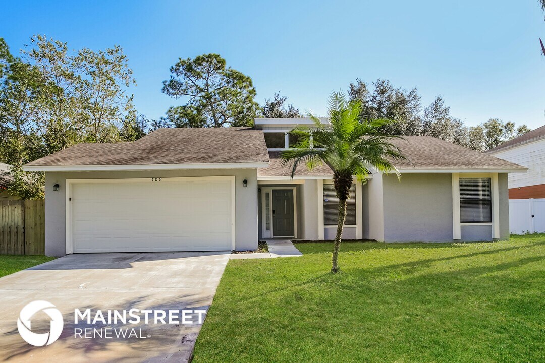 709 Del Rio Way in Kissimmee, FL - Building Photo