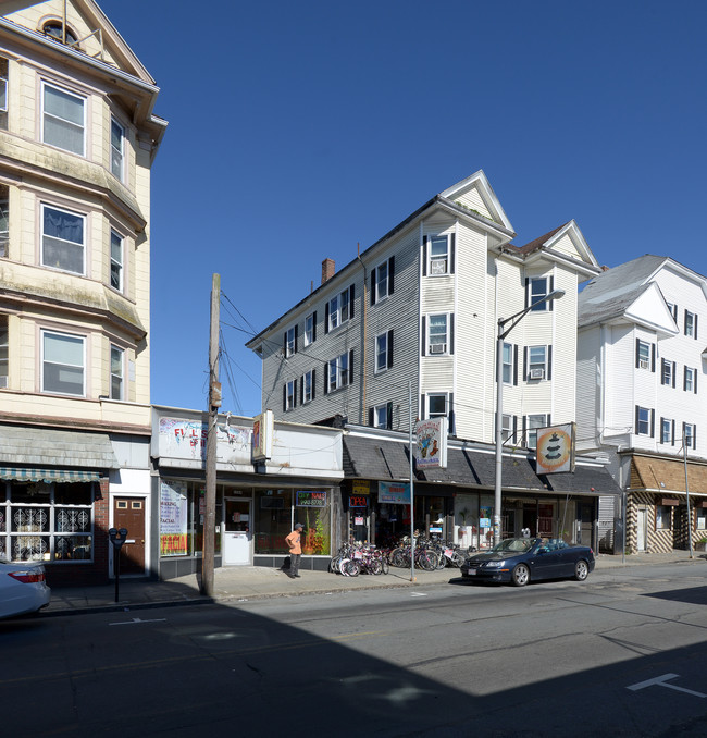 1273-1279 Acushnet Ave in New Bedford, MA - Building Photo - Building Photo