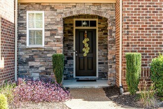 9810 Glenmore Ln in Brentwood, TN - Building Photo - Building Photo