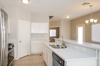 5912 Crumbling Ridge St in Henderson, NV - Building Photo - Building Photo