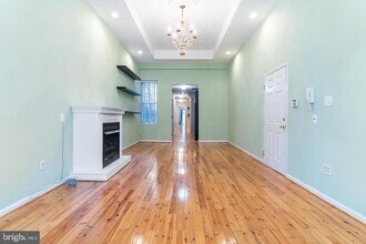 1523 Green St in Philadelphia, PA - Building Photo - Building Photo