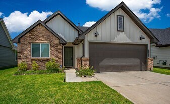 31810 Whittis Hl Wy in Fulshear, TX - Building Photo