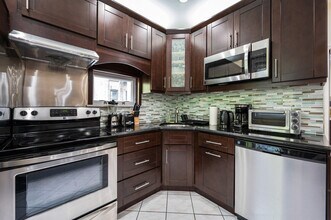 1158 2nd Ave in New York, NY - Building Photo - Building Photo