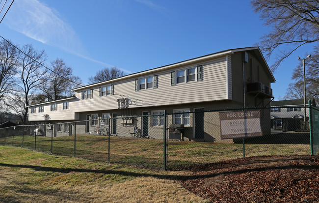 Key Street Apartments in Charlotte, NC - Building Photo - Building Photo