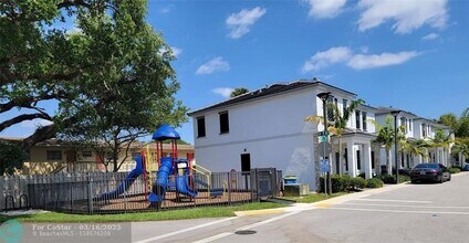 520 SW 19th Ter in Fort Lauderdale, FL - Building Photo - Building Photo