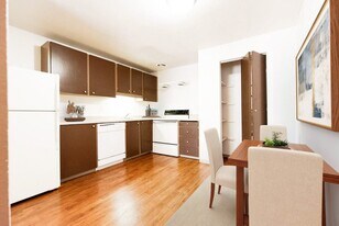 Harbor Oaks in Steilacoom, WA - Building Photo