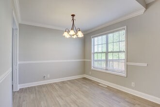 1384 Borrowdale Dr in Clarksville, TN - Building Photo - Building Photo