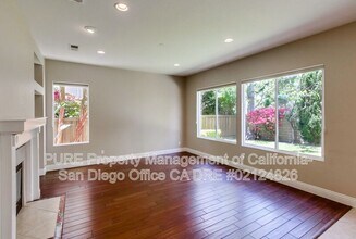 10570 Gaylemont Ln in San Diego, CA - Building Photo - Building Photo