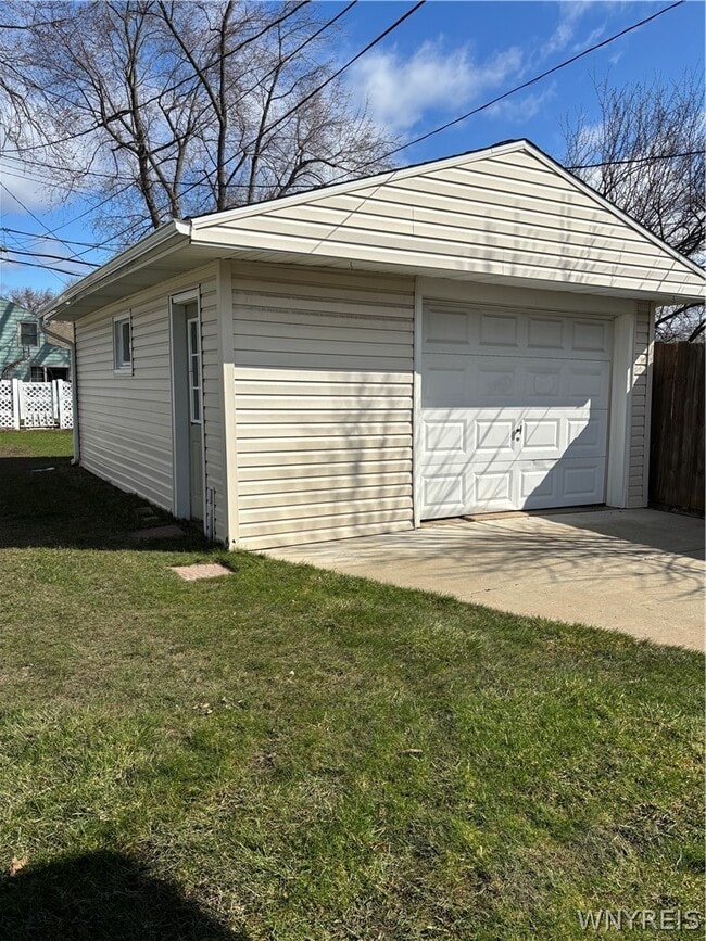 42 Kerr Ave in Tonawanda, NY - Building Photo - Building Photo