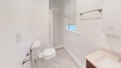 413 Washington St, Unit 3 in Cambridge, MA - Foto de edificio - Building Photo