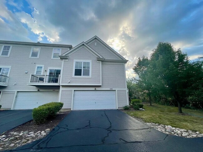 property at 526 Grosvenor Ln
