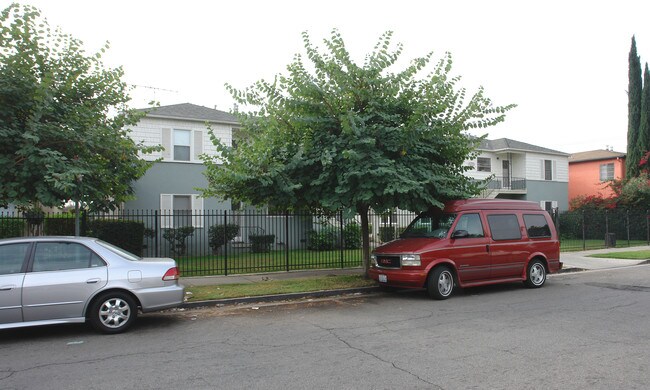 14240-14244 Delano St in Van Nuys, CA - Building Photo - Building Photo