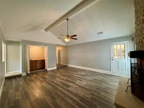 7562 Carriage Ln in Fort Worth, TX - Building Photo - Building Photo