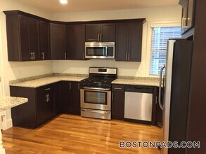 16 Washburn St, Unit 1 in Boston, MA - Building Photo - Building Photo