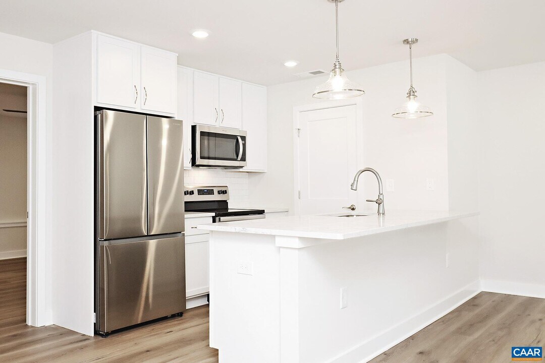 956 Belvedere Way in Charlottesville, VA - Building Photo