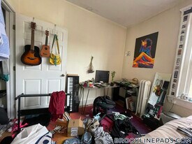 62 Egmont St in Brookline, MA - Building Photo