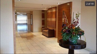 15 Enterprise Ct, Unit 307 in Jersey City, NJ - Building Photo - Building Photo