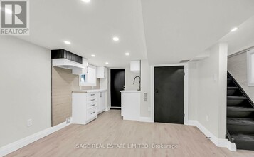 117 Rosslyn Ave N in Hamilton, ON - Building Photo - Building Photo
