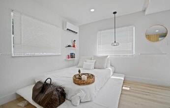 1523 NE 148th St, Unit Apartment in Miami, FL - Foto de edificio - Building Photo