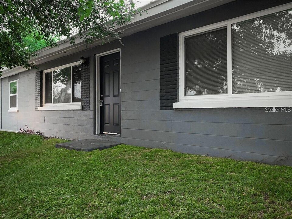310 Mosley Rd in Lake Alfred, FL - Building Photo