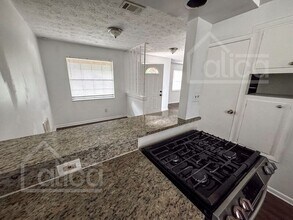 4448 Jade Dr E in Jacksonville, FL - Building Photo - Building Photo