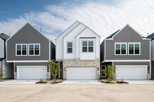 417 Stonework Garden Ln