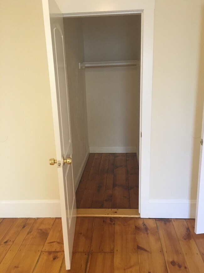 820 Merrimack St in Lowell, MA - Building Photo - Building Photo