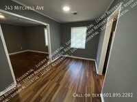 243 Mitchell Ave in Jackson, MS - Building Photo - Building Photo