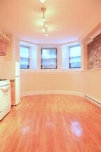 878 Massachusetts Ave, Unit 6 in Cambridge, MA - Building Photo - Building Photo