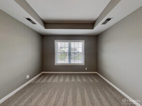 1335 Loren Circle in Clarksville, TN - Building Photo - Building Photo
