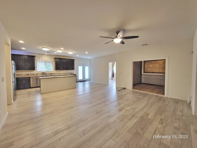 6456 Timberview Ct in Las Vegas, NV - Building Photo - Building Photo