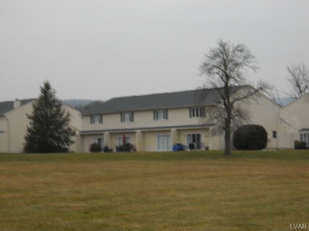 Springdale Garden Townhomes in Lehighton, PA - Building Photo