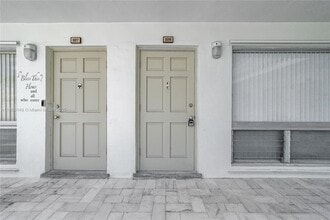 5450 Hollywood Blvd in Hollywood, FL - Building Photo - Building Photo