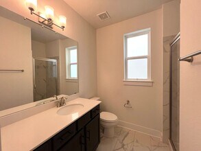 2009 Teagle Dr in Austin, TX - Foto de edificio - Building Photo