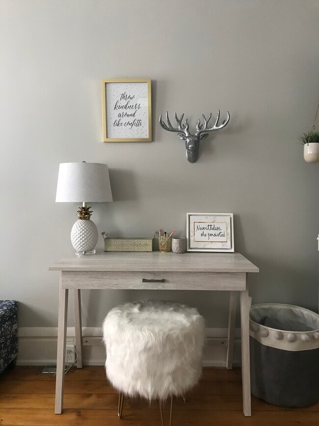 909 Mohawk St, Unit 909.5