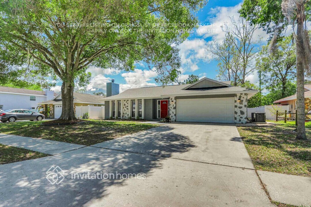 5522 Fulmar Dr in Tampa, FL - Building Photo