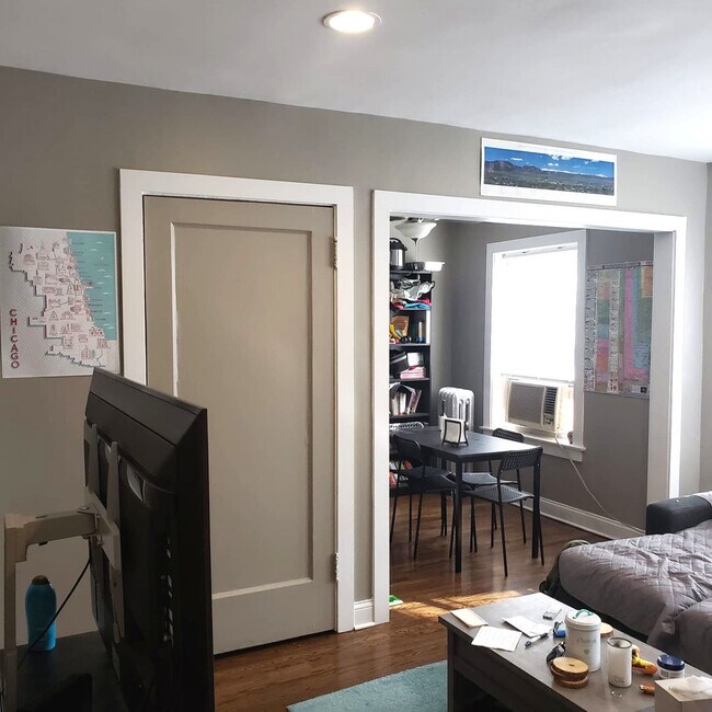 1074 W Thorndale Ave in Chicago, IL - Building Photo - Building Photo