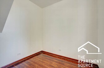 1642 N Sawyer Ave in Chicago, IL - Building Photo - Building Photo