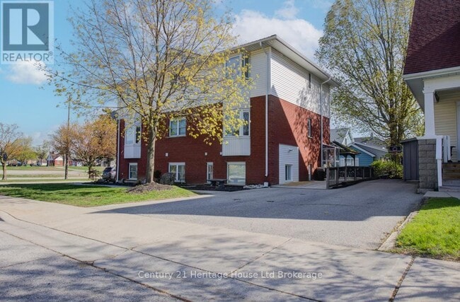 property at 120 Rolph St