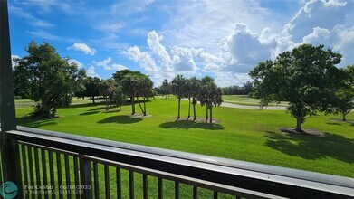 16171 Blatt Blvd in Weston, FL - Building Photo - Building Photo