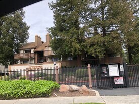 2055 Sierra Rd, Unit 101 in Concord, CA - Building Photo