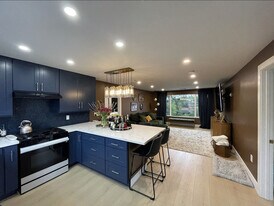 1368 1/2 Yosemite Dr in Eagle Rock, CA - Building Photo