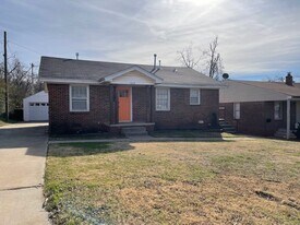 2312 NW 33rd St in Oklahoma City, OK - Building Photo