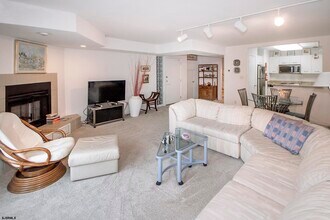 7701 Atlantic Ave in Margate City, NJ - Foto de edificio - Building Photo